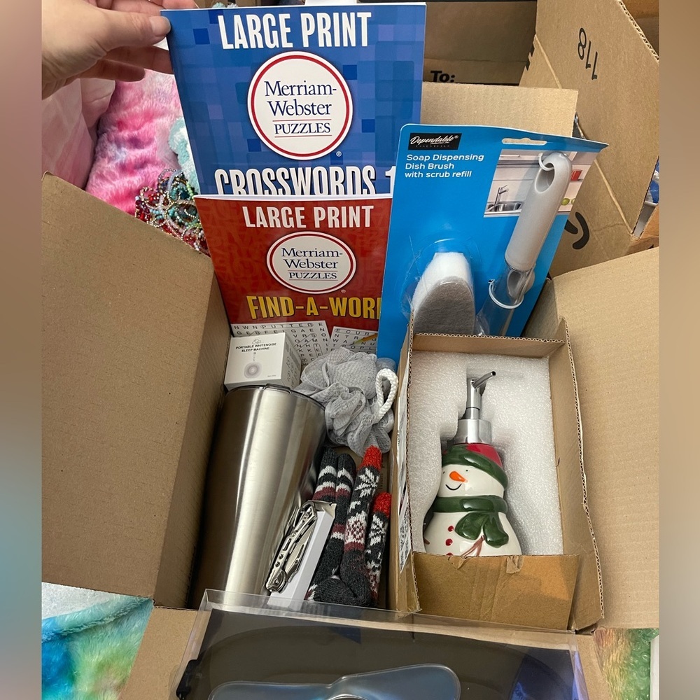 NEW Amazon MYSTERY box, Brand New Items Only 📦 🔥 NO JUNK, 5 ⭐️​​ - Picture 4 of 16